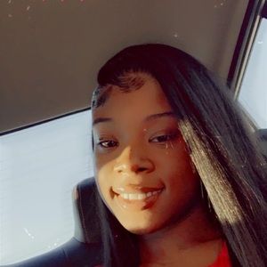 Meet your Posher, Tikayzia